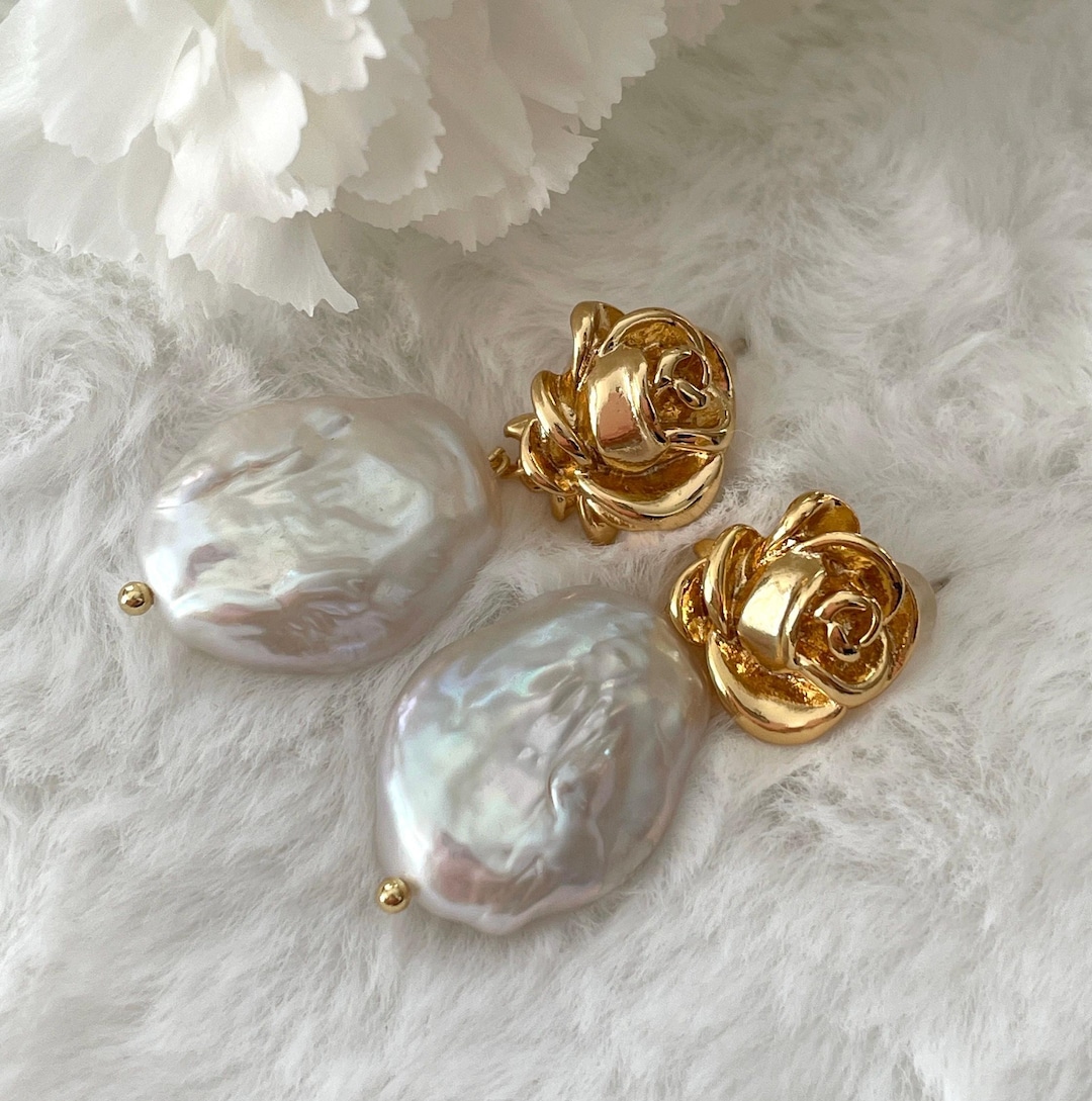 Shop For Fashionable Flower Dangle Earrings For Women-557599