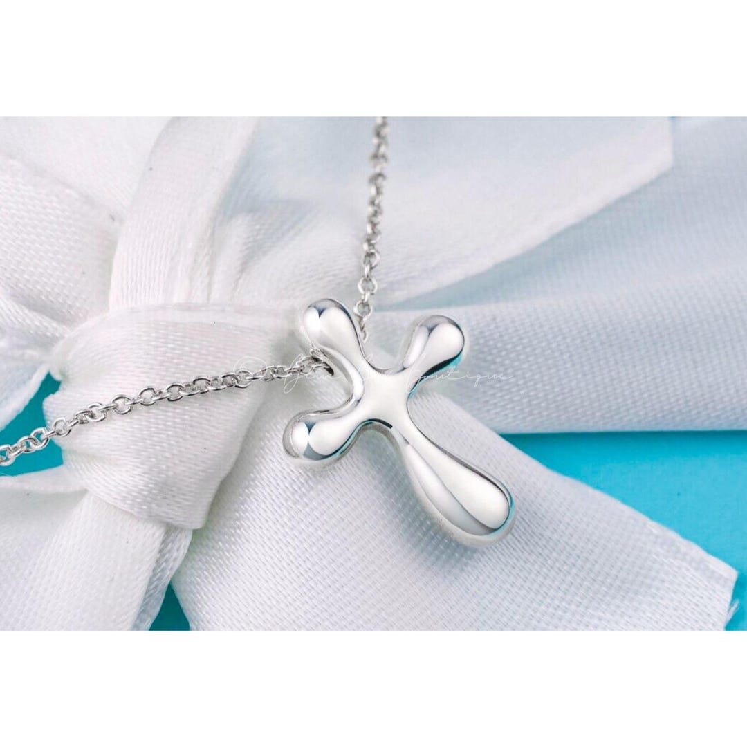 Vintage Tiffany & Co. Elsa Peretti Cross Pendant Crucifix Necklace