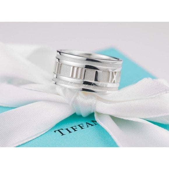 100% Authentic Tiffany and Co. Ring Men's Atlas Roman Numerals