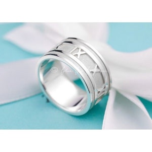 100% Authentic Tiffany and Co. Ring Men's Atlas Roman Numerals Wide Band 1995 Vintage in Silver