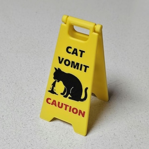 Cartello "Vomito di gatto pavimento bagnato" v2 / Cerniera aggiornata / Regalo scherzoso / Riempitivo per calze / Alto 5 o 7 pollici