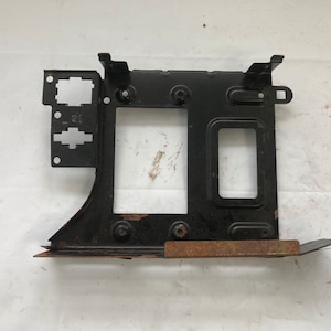 Saab 9000 Bracket