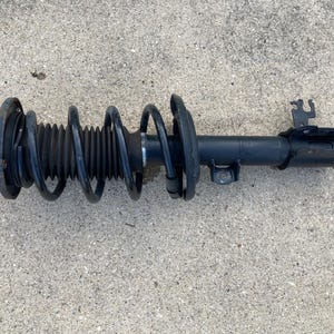 2003-2005 Saab 9 3 Front Right Strut Coil Spring