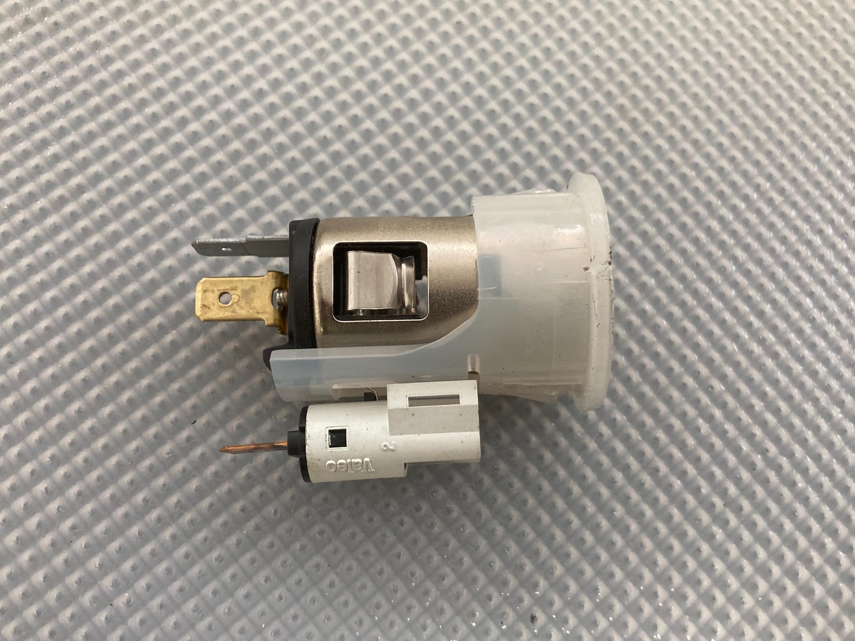 Saab OEM Passenger Right Rear Tail Light Bulb Socket Board / Wiring Pigtail – 9-3 2003-2011