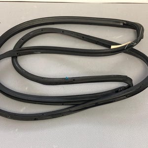 Saab 9 5 Front Door Seal RH 4551867