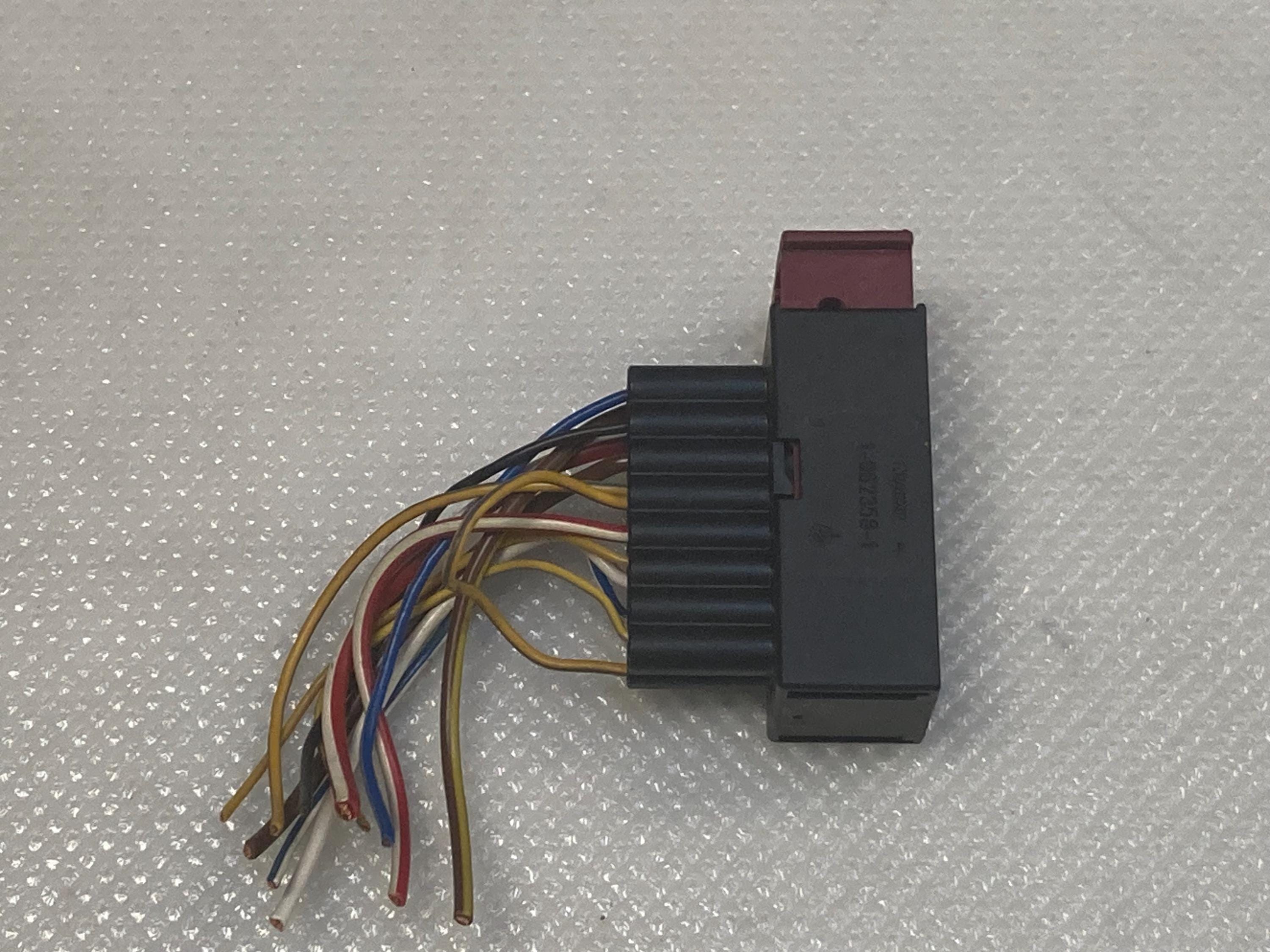 Saab Connector Housing 4114419 Tyco 1-962358-1 - Etsy