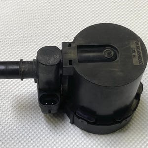 2006-2011 Saab 9 3 FWD V6 EVAP Canister Shut-off Valve 25932571 10382105 22728634