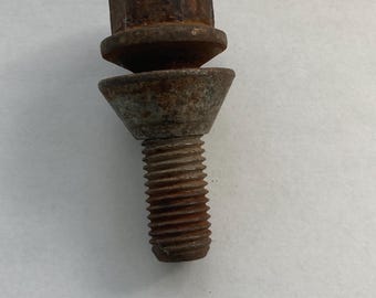 Saab Lug Nut