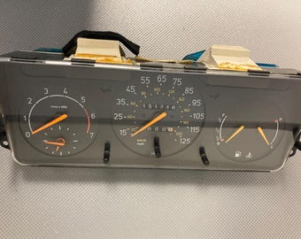 Saab C900  Instrument Cluster Assembly 4083937 4083887 9560731