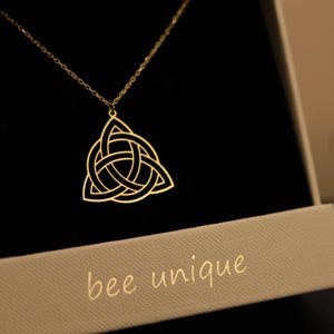 Celtic Trinity Knot Necklace: 925 Sterling Silver Triquetra Pendant