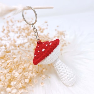 Handgemachter gestrickter Pilz-Schlüsselring-Charme gestrickter Amigurumi-Schlüsselanhänger häkeln niedlicher Pilz-Schlüsselring-Geburtstags-Geschenk-einzigartige Geschenke Weihnachtsgeschenk