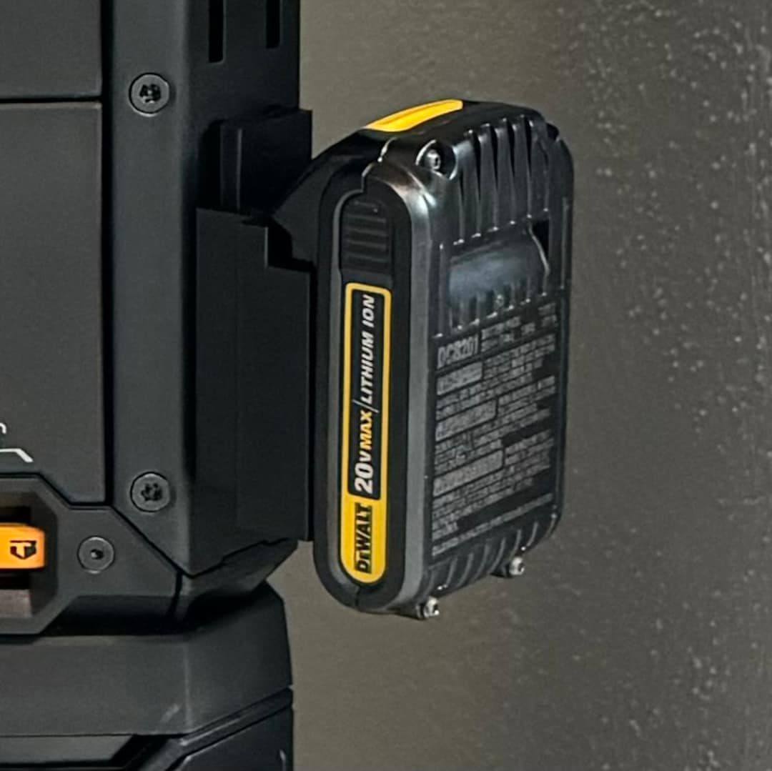 Stacktech - Corner Mount + Dewalt Batter Holder - Etsy