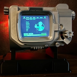 Pipboy 3000 (Fallout), 3D print with touch screen electronics