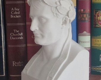Emperor Napoleon Bonaparte Bust with Laurel Crown Classic Statue Home Decor Art