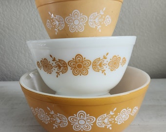 Vintage Pyrex Butterfly Gold Nesting Mixing Bowls Set of 3 -  401, 402, 403
