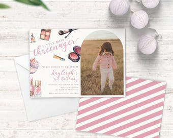 Bewerkbare Three-nager-verjaardagsuitnodiging met foto, Little Miss Three-nager foto nodigt uit, peutermeisje 3e verjaardag, digitale sjabloon KB-007