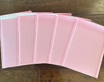 Paquete de 10 o 20 sobres de burbujas de diseño en rosa bebé de 15 x 23 cm. ¡Preciosos sobres acolchados y autoadhesivos! Aprobados por USPS, UPS y FedEx.