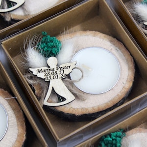 Personalized Memorial Tealight Favors: Wood Slice, Dried Flowers