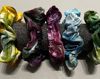 Tie dyed hair scrunchies- pack of 5.