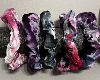 Tie dyed hair scrunchies- pack of 5.