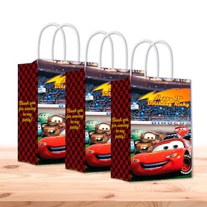 Autos Geschenk Taschen mit Griffen | 12er Pack | Autos Beleuchtung McQueen Partyzubehör | Personalisierbar mit Name und Alter