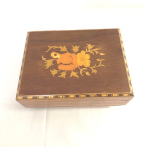 Vintage Reuge Wood Marquetry Floral Inlay Swiss Music Jewelry Box Italy
