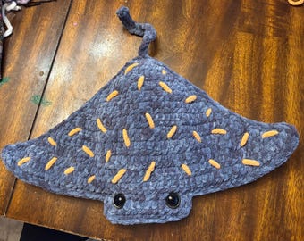 Crochet Stingray Plushie: Custom Manta Ray with Mouth Pocket