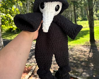 Grim Reaper Crow Plushie: Spooky Halloween Snuggler