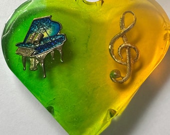 Music lovers coaster or paperweight with inlaid vintage brooch