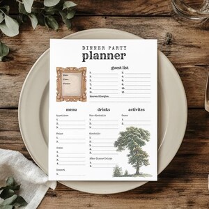 Pode incluir: Um planeador de jantar imprimível com seções para uma lista de convidados, um menu, bebidas e atividades. O planeador apresenta uma ilustração desenhada à mão de uma árvore e uma moldura.