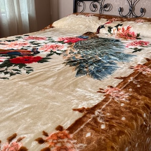 Vintage Novatex Peacock Blanket: King Size Winter Bedding (240x230