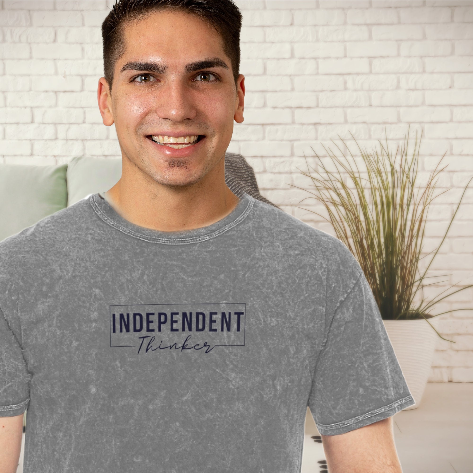 Camisa de hombre inteligente / Camiseta de chico brillante inteligente dotado, estado de ánimo dotado, ropa de genio, regalo de persona inteligente, pensador independiente
