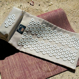 Premium Acupressure Mat, applicator Kuznetsova and Pillow Set Made in USA