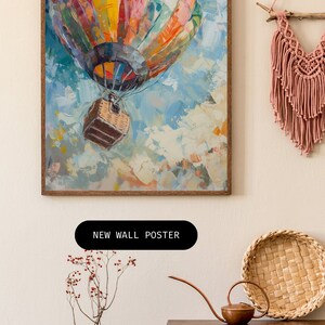 Puede incluir: Una pintura enmarcada de un globo aerost&aacute;tico colorido volando en un cielo azul con nubes blancas. La pintura est&aacute; en un marco de madera y est&aacute; colgada en una pared blanca. La pintura es un nuevo p&oacute;ster de pared.