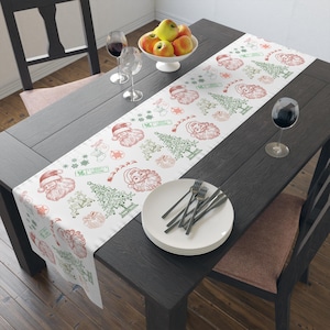 Festive Table Runner for Holiday Gatherings, Christmas Decor, Seasonal table decorations, Gift idea, Dining Table Accent
