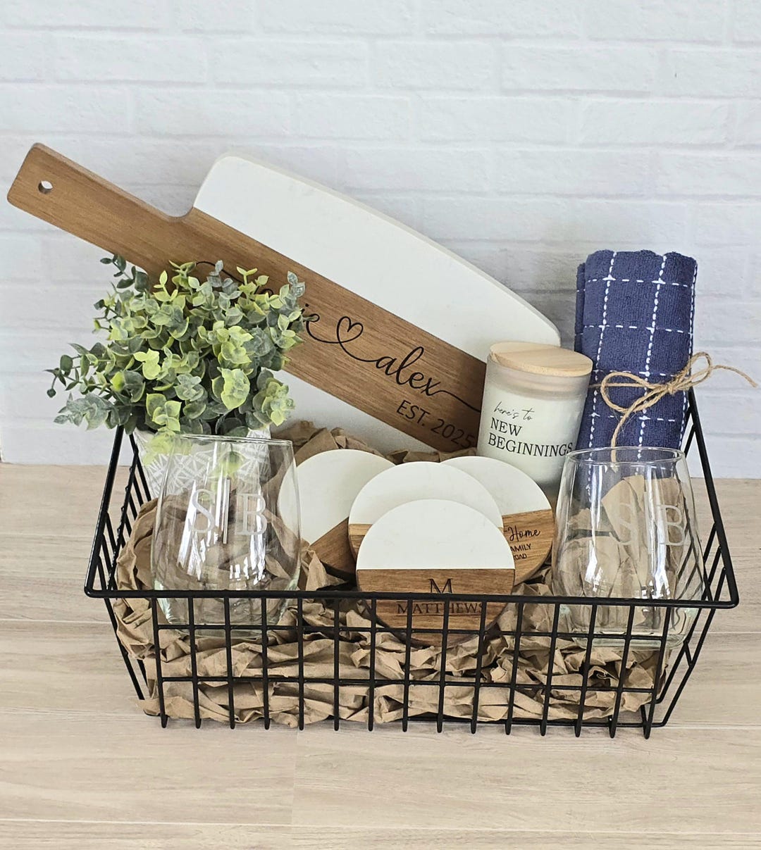 Custom Wedding Gift Marble Cutting Board Gift for Couple Wedding Basket Personalized Charcuterie Board Engagement Gift for Bridal Shower