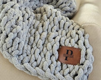 Personalized Chunky Knit Throw Blanket with Leather Patch Blanket for Mothers Day Birthday Gift Anniversary Present Housewarming