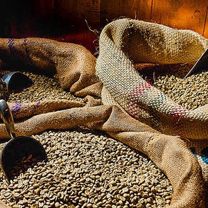 Kenya AA (rauwe ongebrande groene koffiebonen) (thuisgebrande koffie)