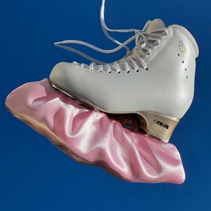 Figure Skating Soakers | Soft Guards | Ice Skating Accessories | Satin | Ice Skater Essentials | Figure Skater Must-Have | Satin Soakers |