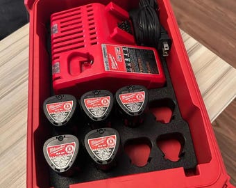 Wkładka Milwaukee Packout do ładowarki wielonapięciowej M18 i M12 (tylko wkładka)