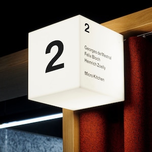 Custom Logo LED Cube Lightbox: Illuminated Business Sign
