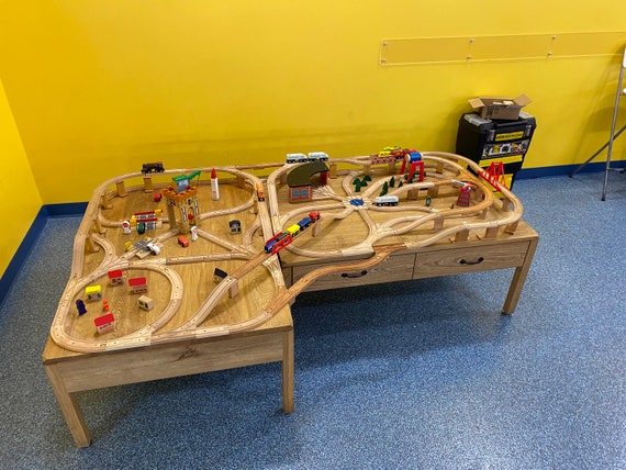 Train Table Small Commercial Play Set