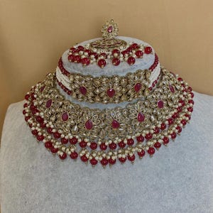 Maroon Indian Necklace Choker & Tikka/ Pakistani Style Jewellery/Maroon Jewellery/ Wedding/ Fashion Jewellery/ Necklace set