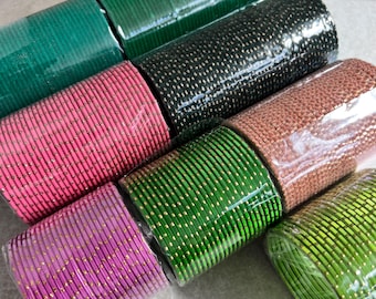 Samt & Metall Armreifen Set - Blau, Grün, Pink, Lila - Verkauft wie gesehen Packgröße 2.4 NUR klein