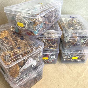 Job Lot Bundle Indian Jewellery Mystery Box Upcycling lots bijoux Unsorted Jewelry Carnival Wholesale Starter Kit Bulk New BROKEN Fashion