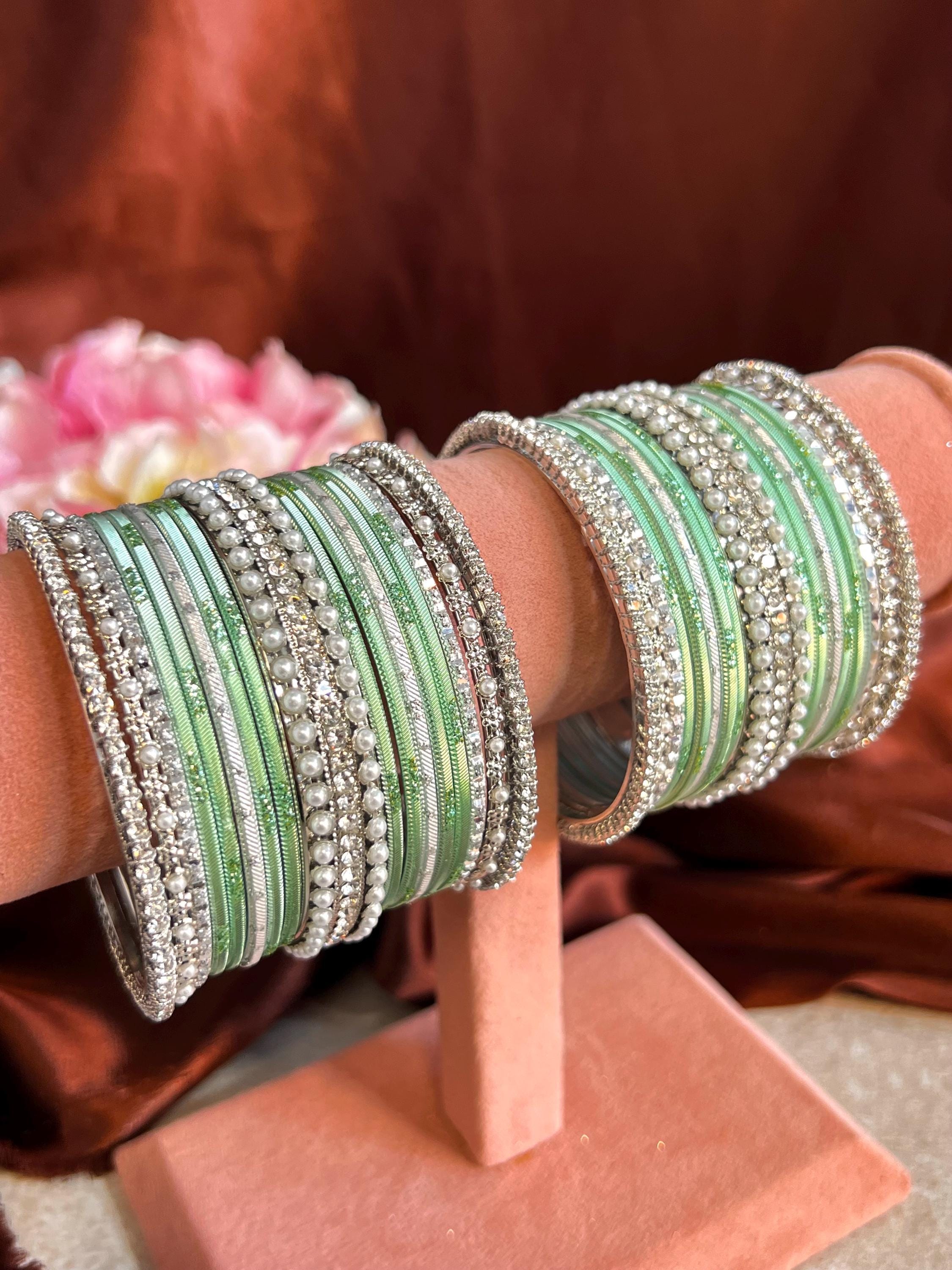 ミントピスタグリーンミディアムシルバークリスタルジェムストーン