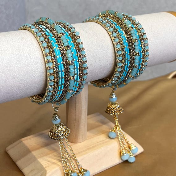 Lot De 10 Bracelets Vintage - Couleurs Bleu, Vert, Jaune - Plastique - Occasion