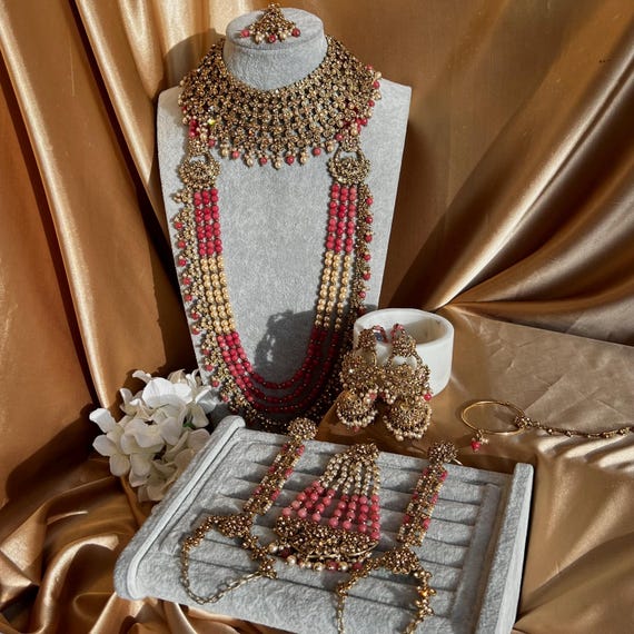 VENTE FLASH moitié prix rose corail doré complet pièces collier