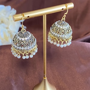 Einzigartige Ohrringe Henna-Party / Pakistan / indische Stil Ohrring Gold Silber Perle 1 Zoll / Geschenk für ihre Kundan Jhumka Ohrring