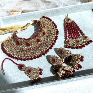 Maroon/Ruby & Champagne Bridal Choker set with Jhumka Earring Tikka Jhumar Indian Pakistani Style Wedding Antique Gold Guest Party